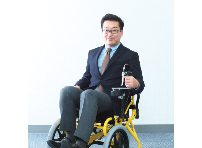 脊髄反射で足を動かす　足こぎ車いすを開発　雇われない生き方：VOL.174